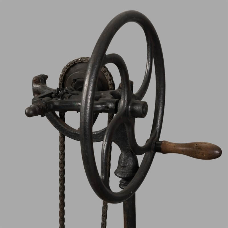 Appareil de musculation électrique, 1900 (film prop) – Image 9