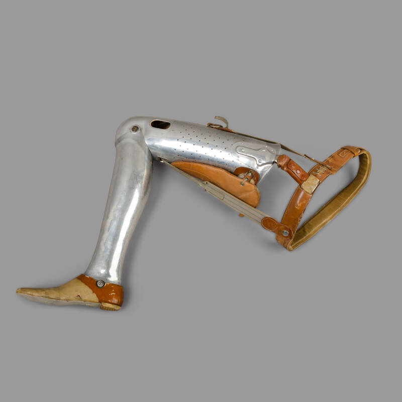 Aluminium Left Leg Prosthesis, c. 1930 - Image 2