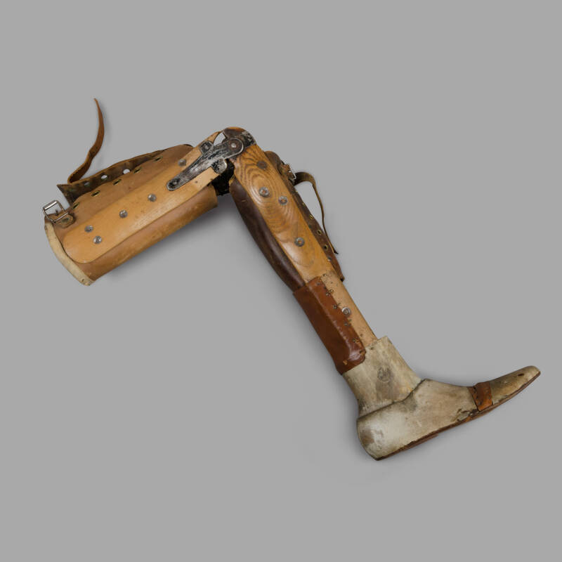 Leather and Wooden Right Leg Prosthesis, c. 1920 - Image 4