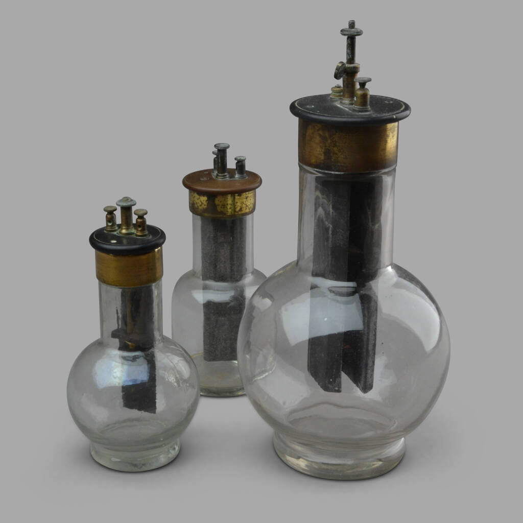 Electric Batteries Brichromated Cell. Grenet, c. 1870