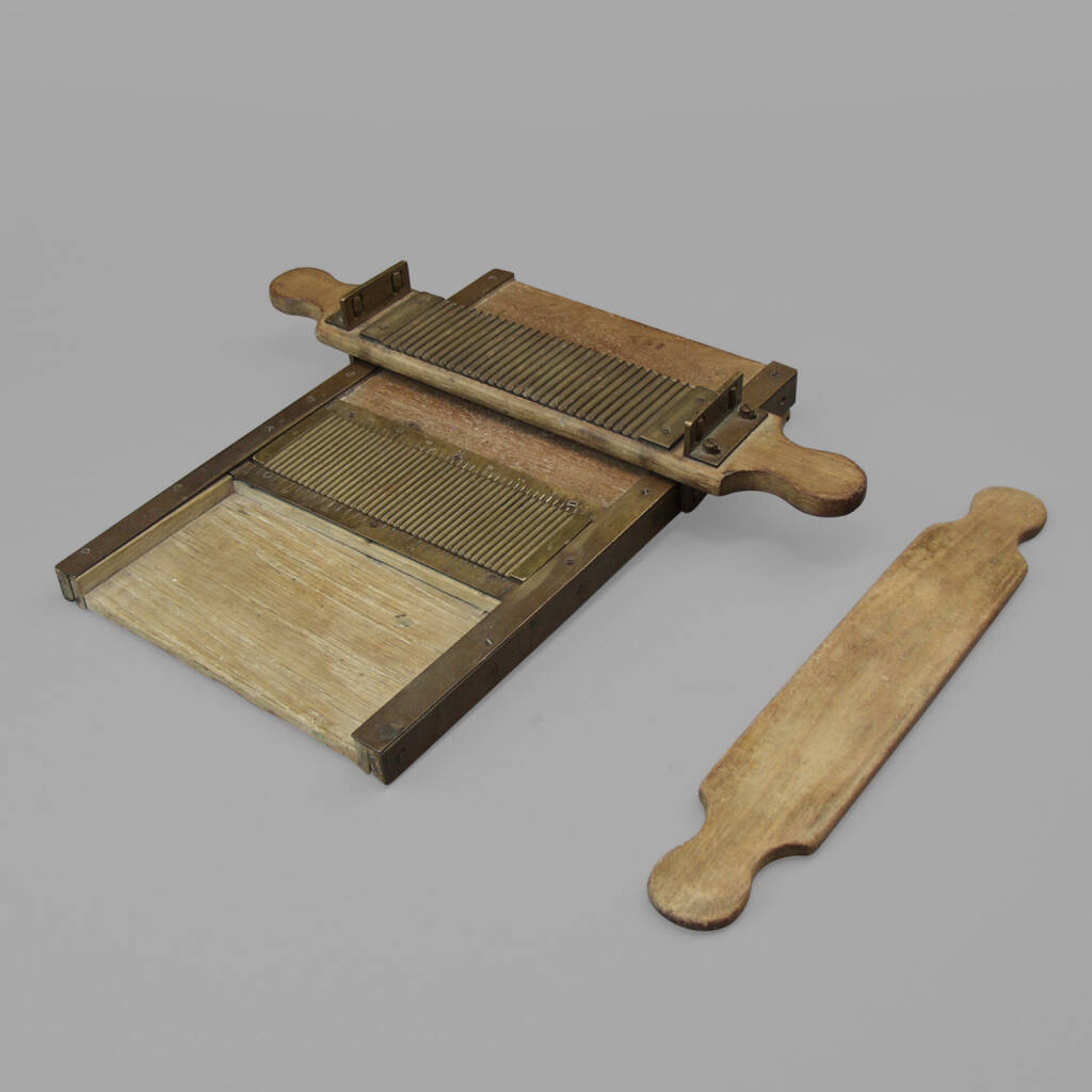 XIXth C. Brass Pill Making Machine