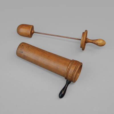 Mid XIXth C. Boxwood Recamier’s Speculum