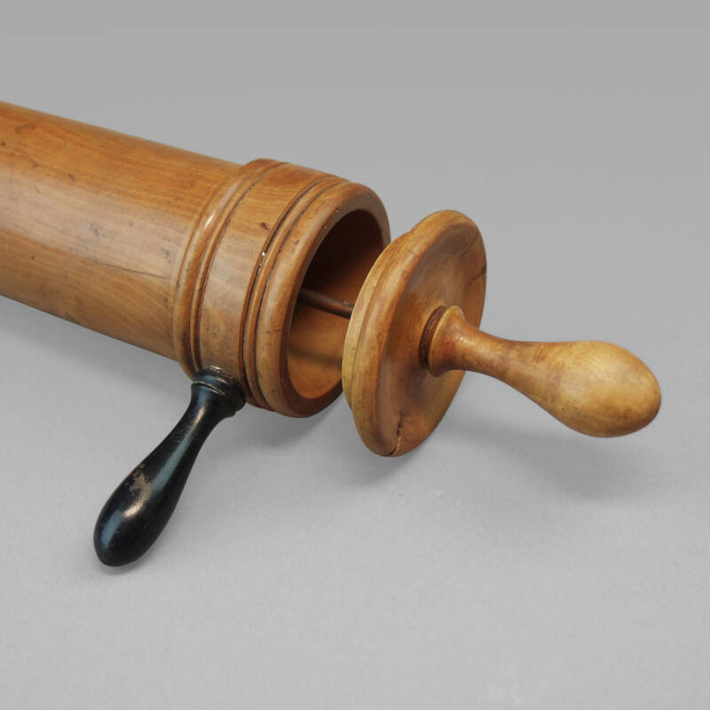 Mid XIXth C. Boxwood Recamier's Speculum - Image 3