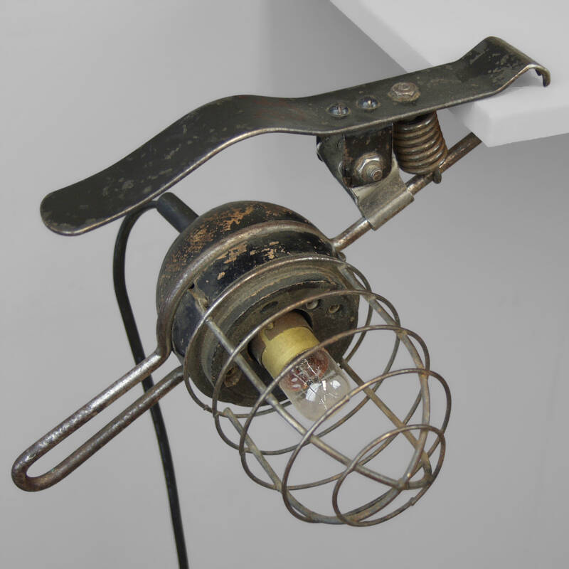 Workshop Hand Lamp with Clamp - Image 4