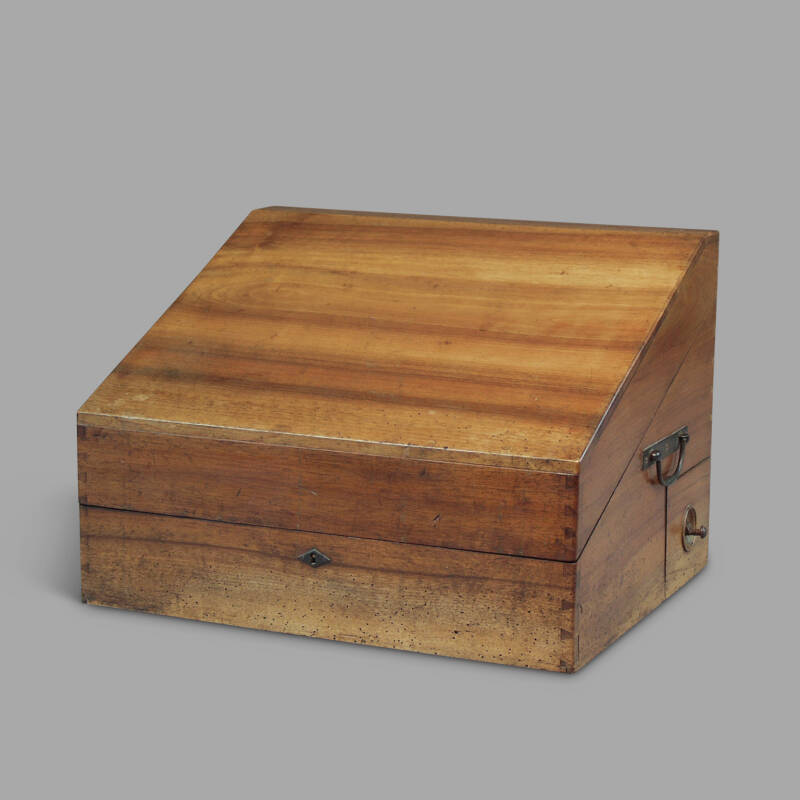 XIXth C. Apothecary Portable Cabinet - Image 2