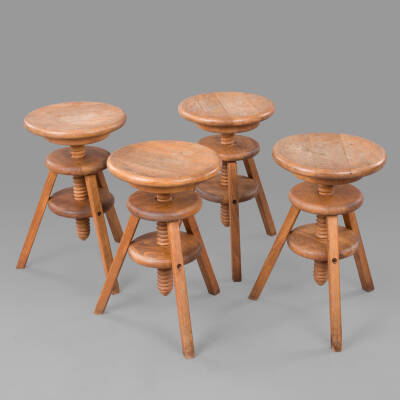 Tabourets d’atelier en hêtre circa 1930